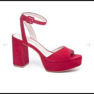 Chinese Laundry THERESA platform Valentine Sandal ❤️